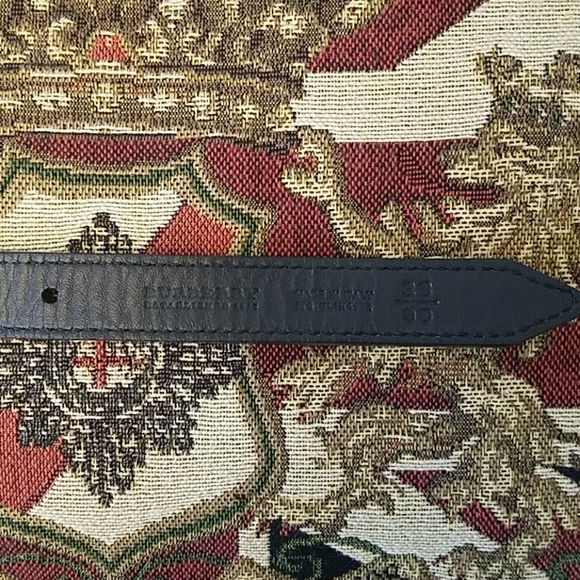 BURBERRY womens black patent belt Sz 36/90 main image 6